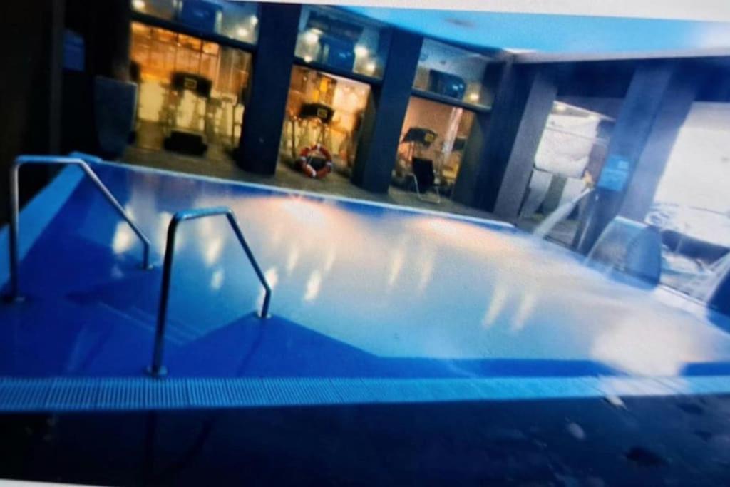 Lux. Frontbeach-Terrace. 5 Pools.Tv. 2 A.C.Netflix Benalmadena Exterior photo