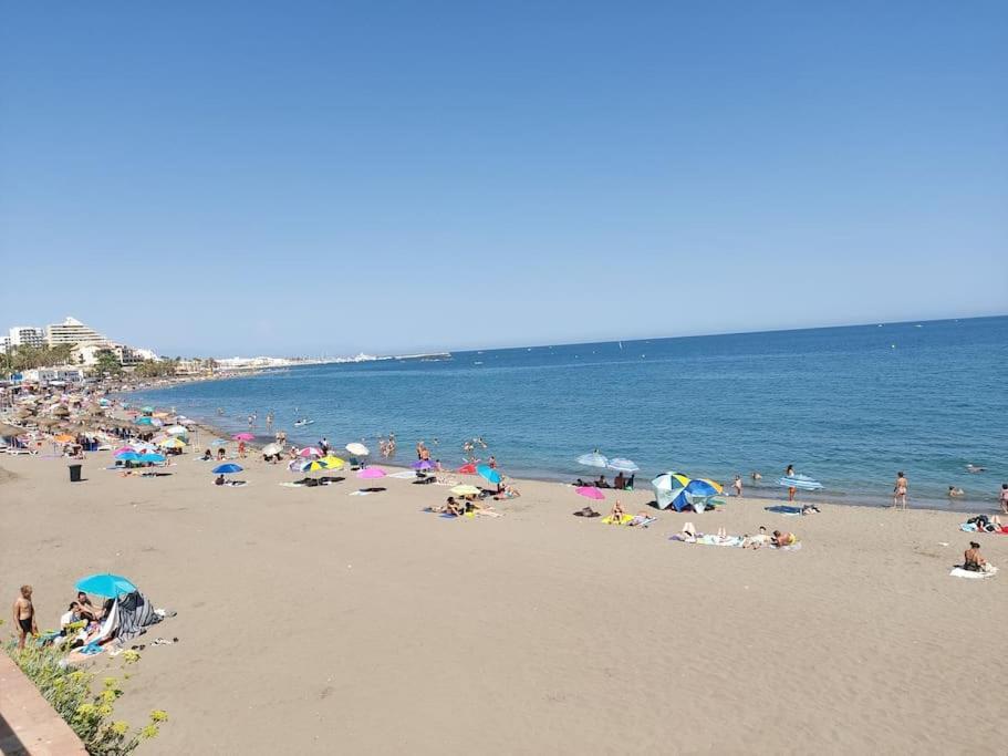 Lux. Frontbeach-Terrace. 5 Pools.Tv. 2 A.C.Netflix Benalmadena Exterior photo