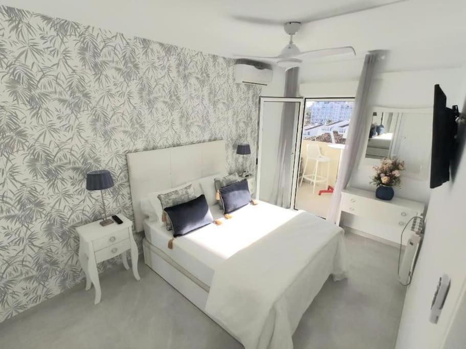 Lux. Frontbeach-Terrace. 5 Pools.Tv. 2 A.C.Netflix Benalmadena Exterior photo