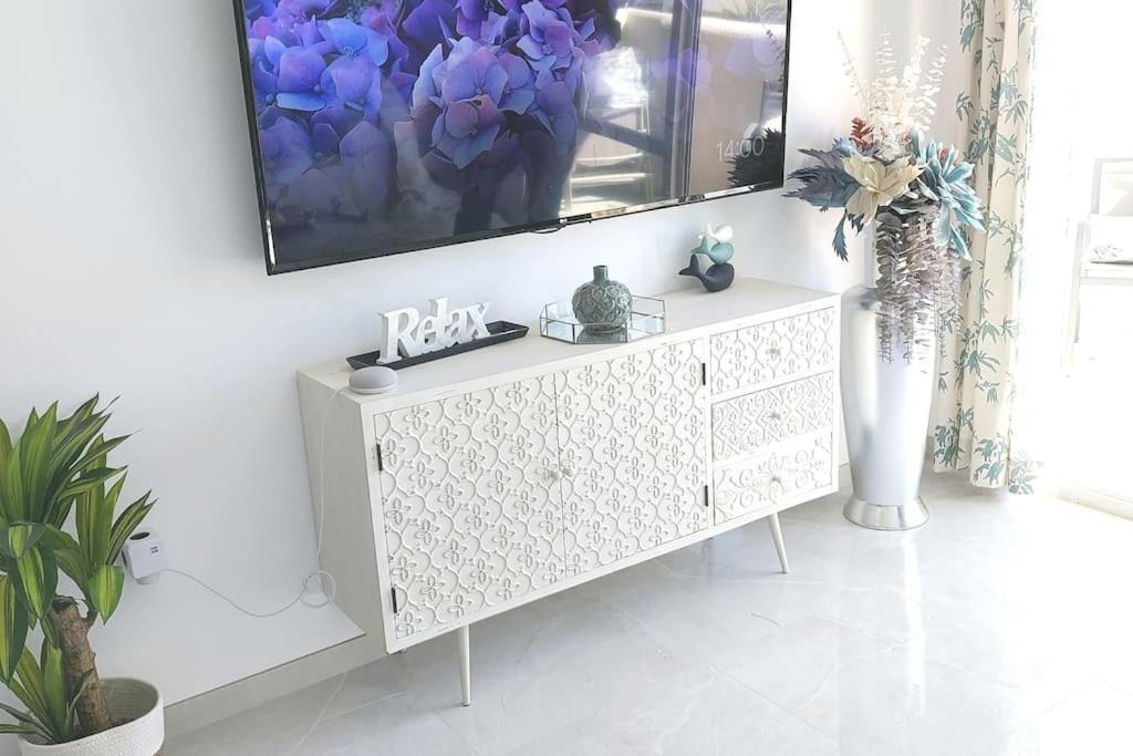 Lux. Frontbeach-Terrace. 5 Pools.Tv. 2 A.C.Netflix Benalmadena Exterior photo