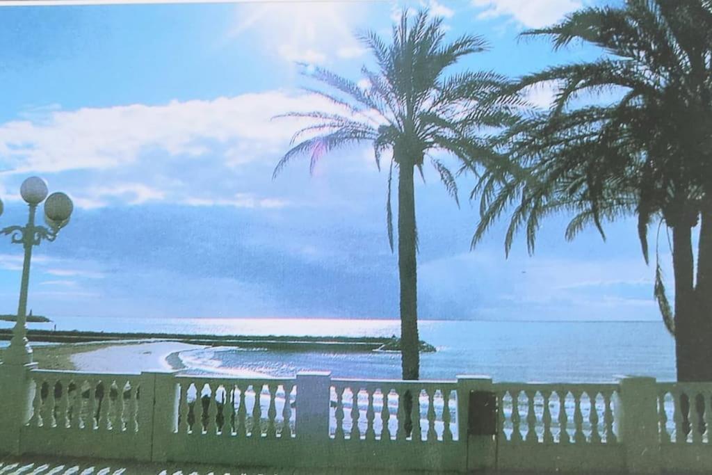 Lux. Frontbeach-Terrace. 5 Pools.Tv. 2 A.C.Netflix Benalmadena Exterior photo